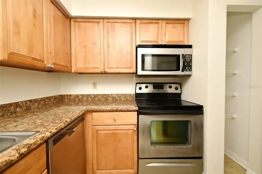 216 Afton Square Altamonte Springs FL 32714