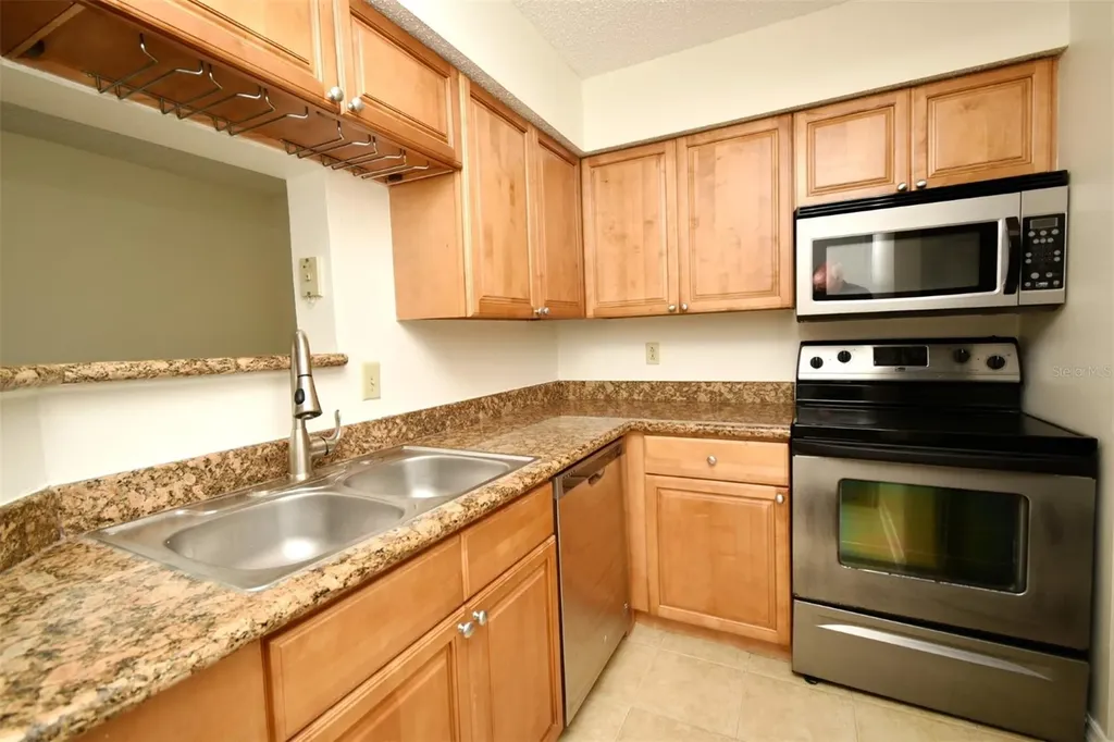 216 Afton Square Altamonte Springs FL 32714