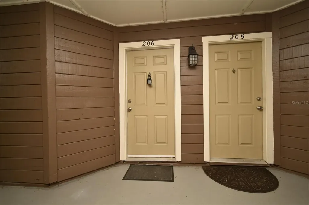 216 Afton Square Altamonte Springs FL 32714