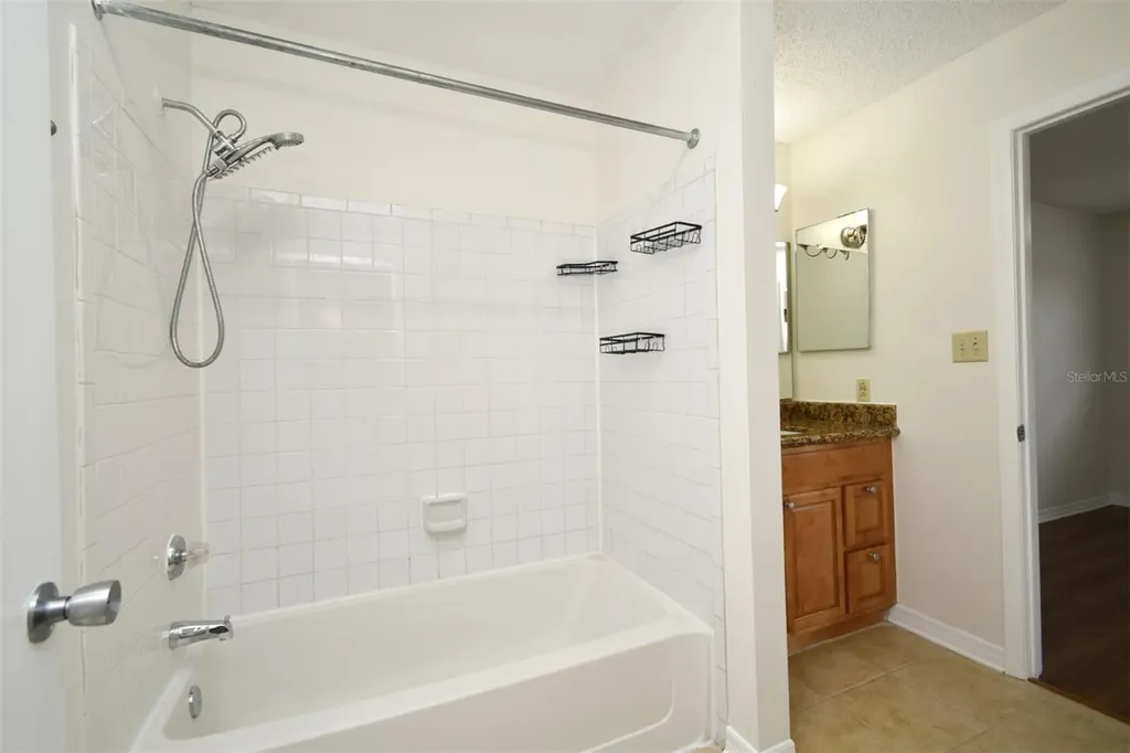 216 Afton Square Altamonte Springs FL 32714