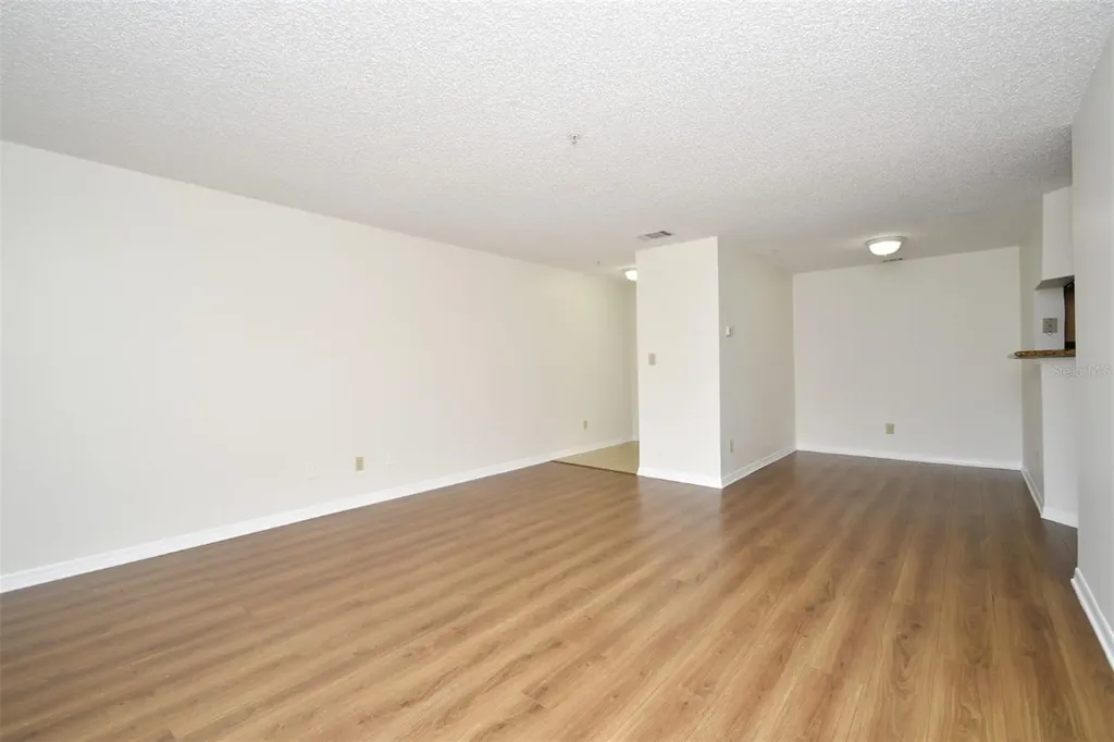 216 Afton Square Altamonte Springs FL 32714