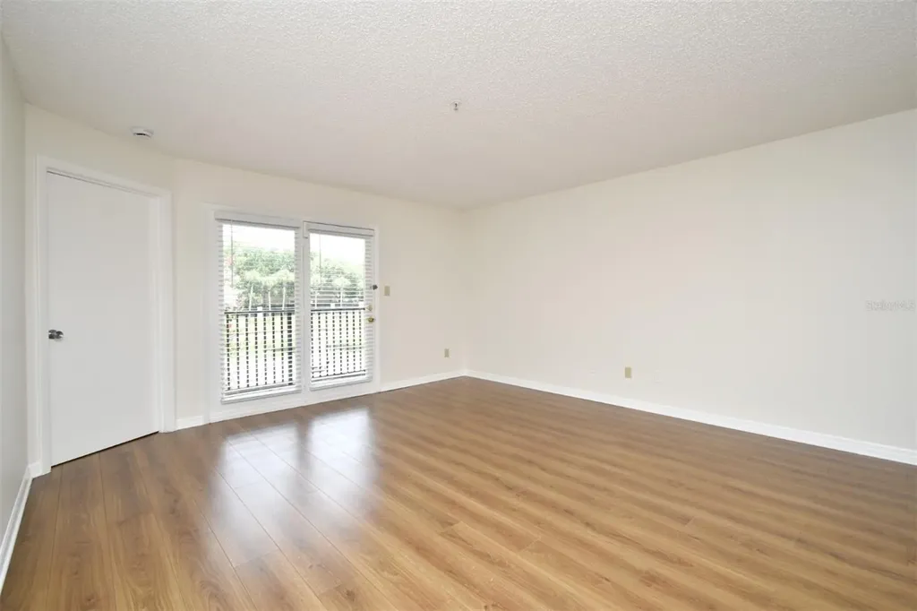 216 Afton Square Altamonte Springs FL 32714