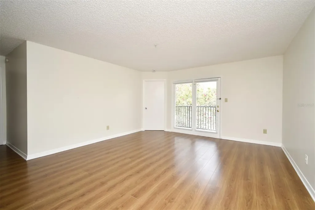 216 Afton Square Altamonte Springs FL 32714
