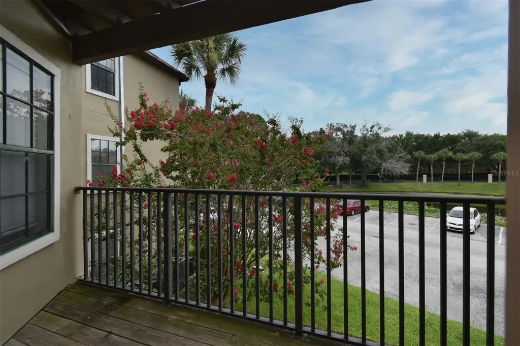 216 Afton Square Altamonte Springs FL 32714