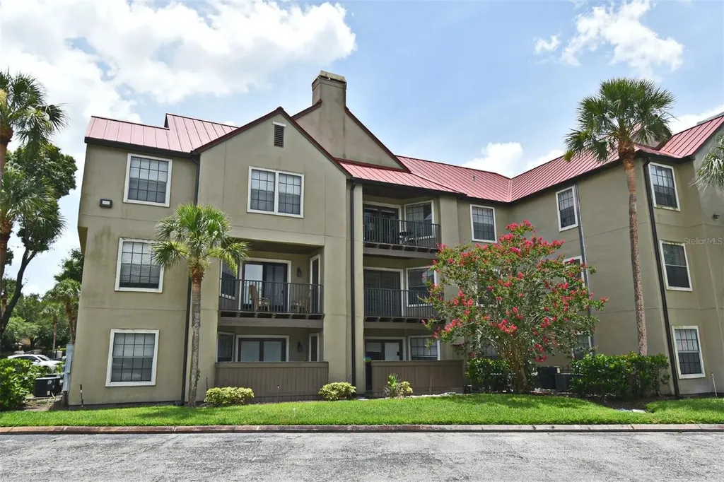 216 Afton Square Altamonte Springs FL 32714