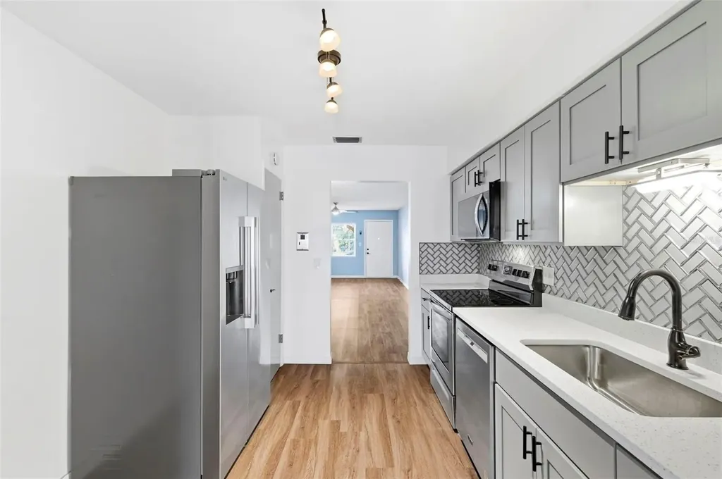 5155 9th Avenue N St Petersburg FL 33710