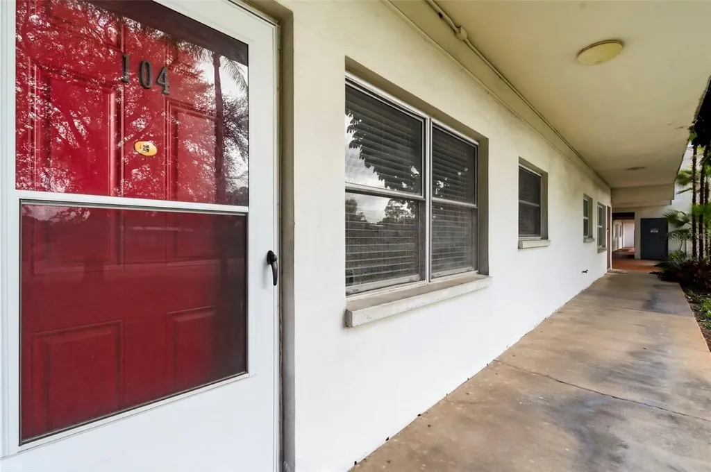 5155 9th Avenue N St Petersburg FL 33710