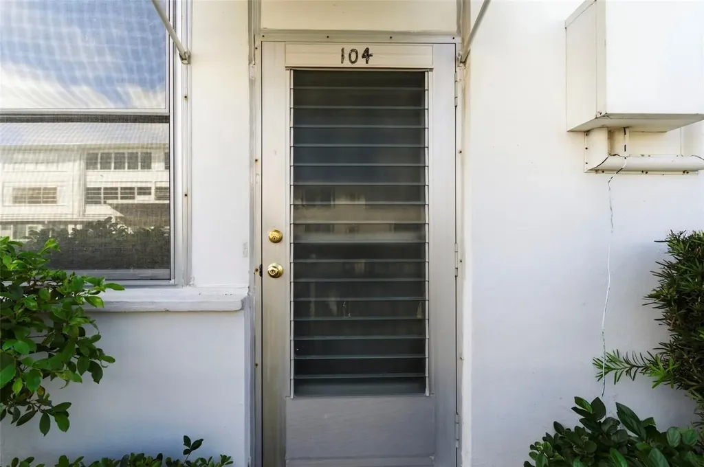 5155 9th Avenue N St Petersburg FL 33710