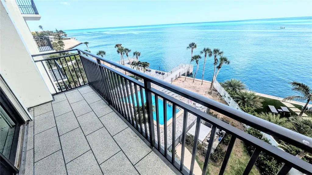 4822 Ocean Boulevard Sarasota FL 34242