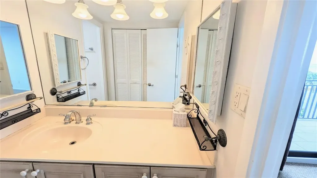 4822 Ocean Boulevard Sarasota FL 34242
