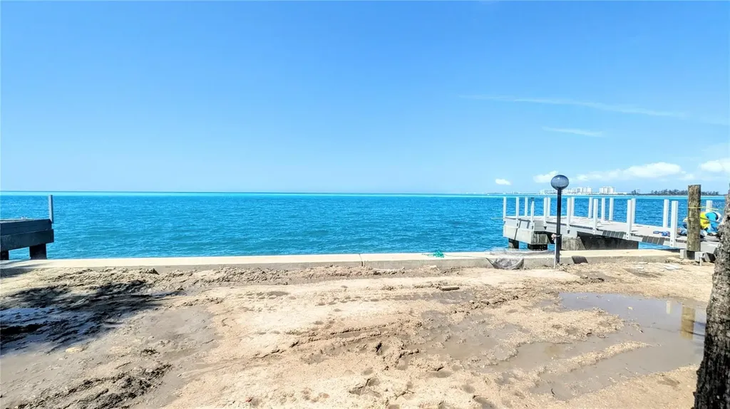 4822 Ocean Boulevard Sarasota FL 34242