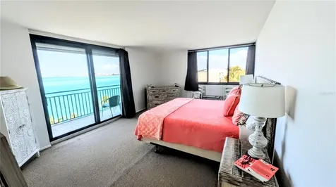 4822 Ocean Boulevard Sarasota FL 34242