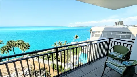 4822 Ocean Boulevard Sarasota FL 34242