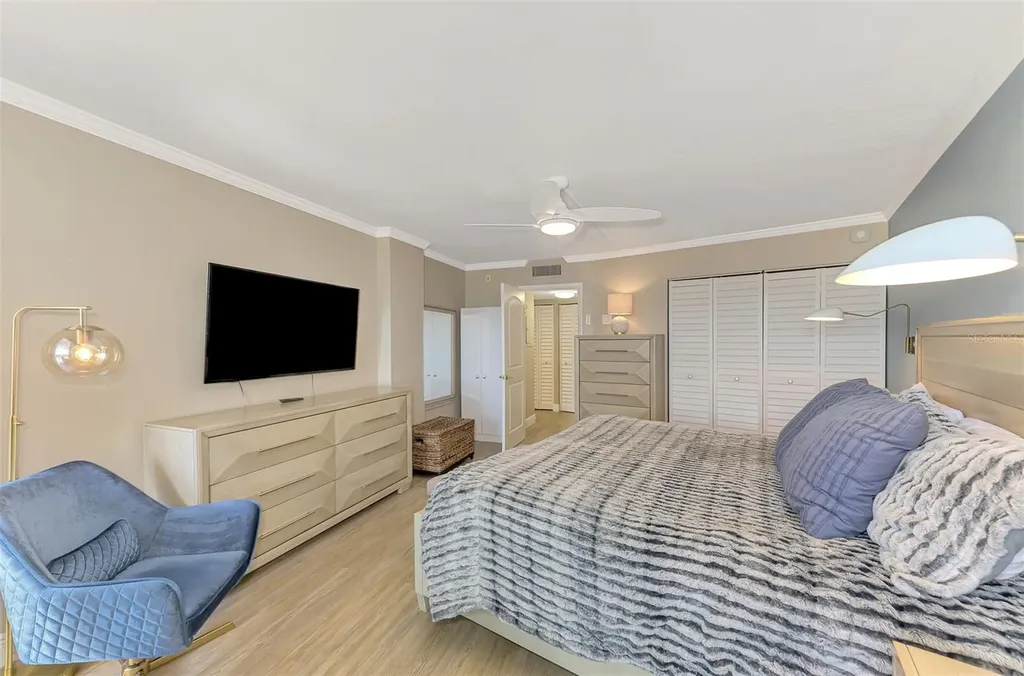 5855 Midnight Pass Road Sarasota FL 34242