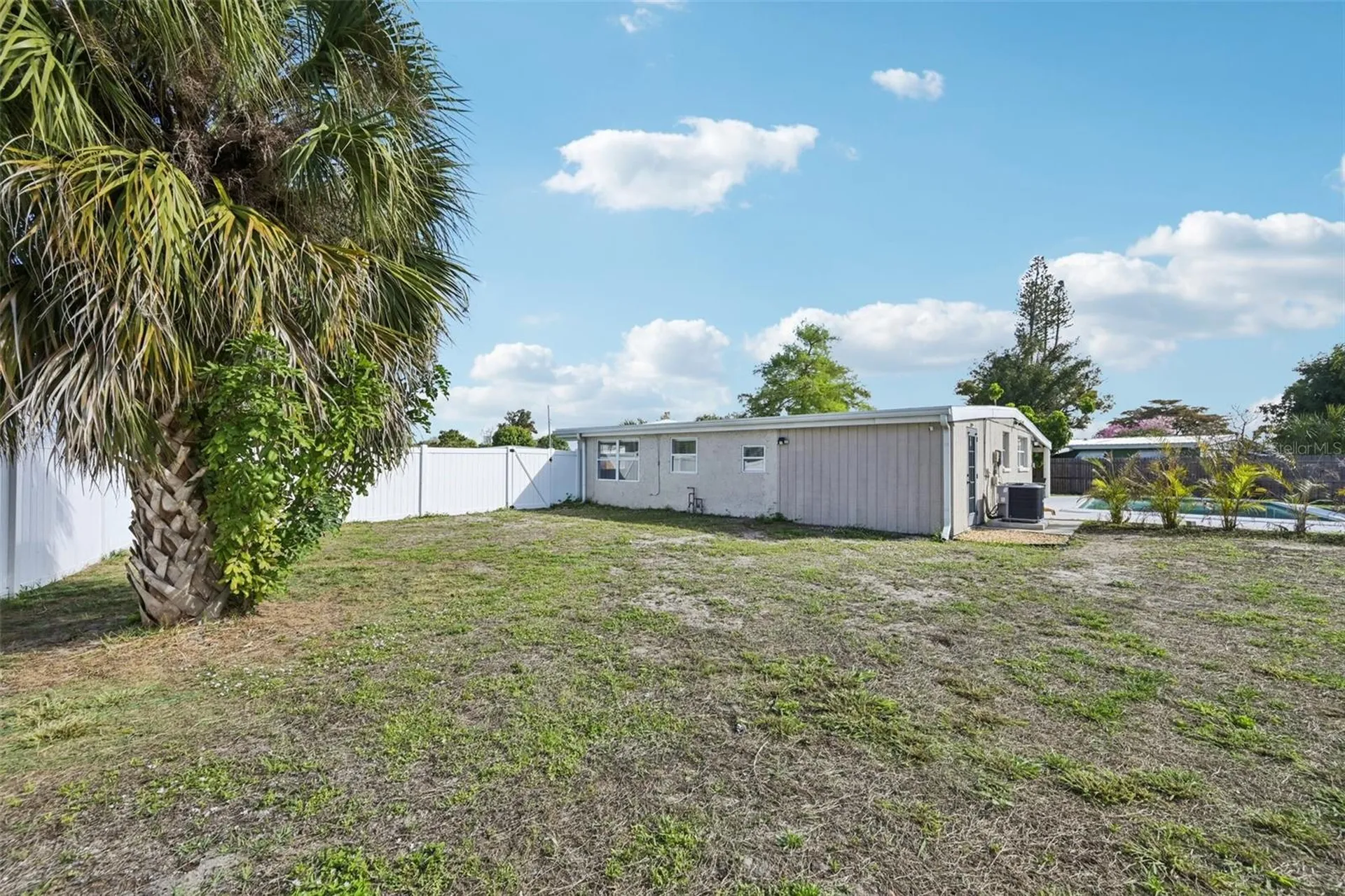 2416 Emory Avenue Bradenton FL 34207