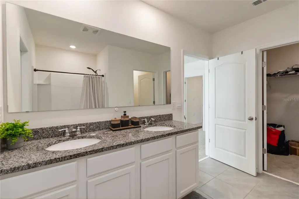 2780 Swooping Sparrow Drive St Cloud FL 34773