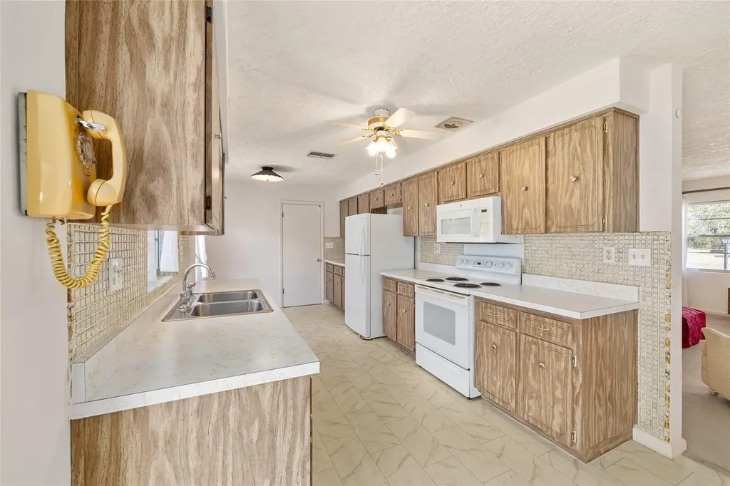 216 S Barbour Street Beverly Hills FL 34465