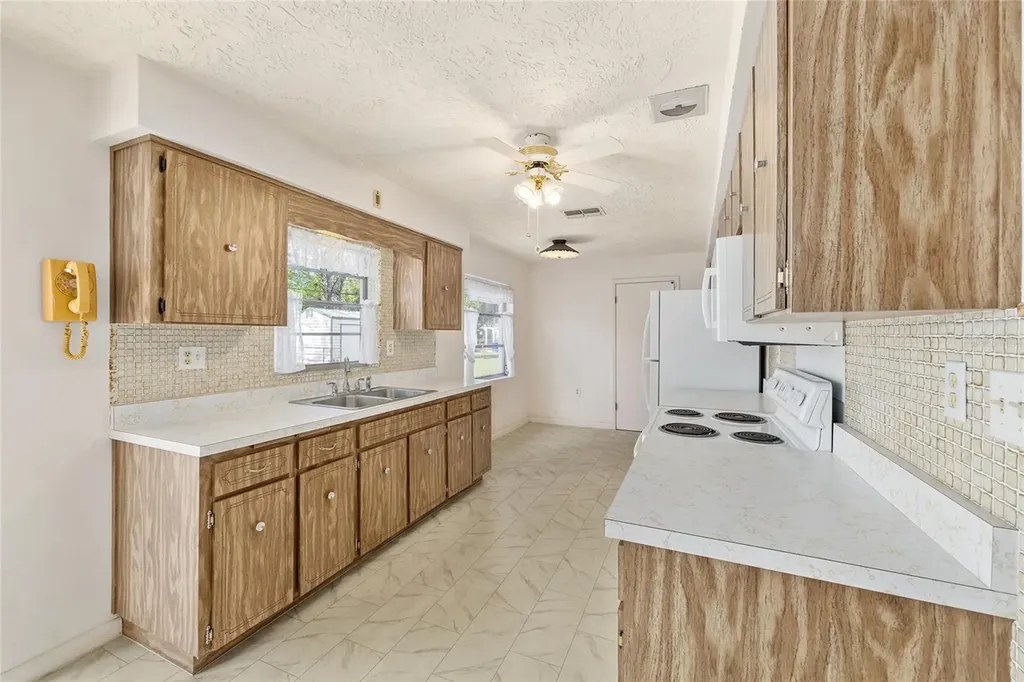 216 S Barbour Street Beverly Hills FL 34465