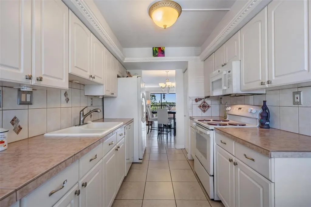 2900 Cove Cay Drive Clearwater FL 33760