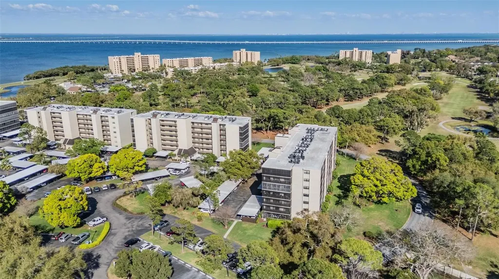 2900 Cove Cay Drive Clearwater FL 33760