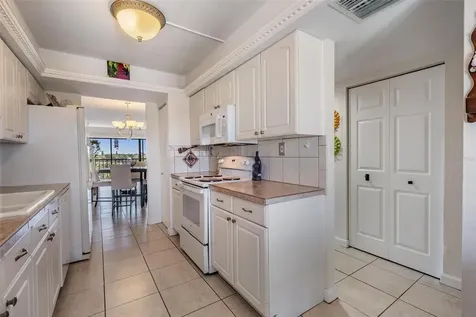 2900 Cove Cay Drive Clearwater FL 33760