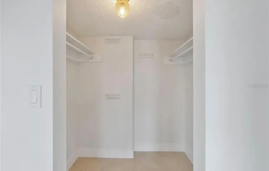719 Pinellas Bayway S Tierra Verde FL 33715