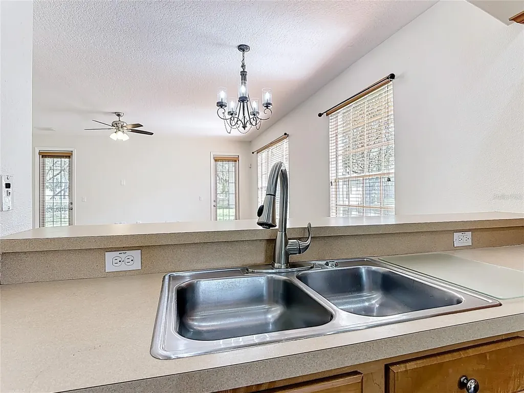2808 Eagle Claw Court Kissimmee FL 34746