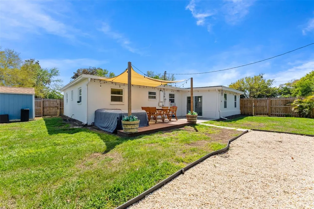 251 Davison Avenue NE St Petersburg FL 33703