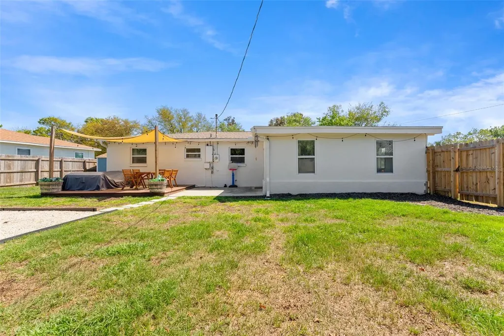 251 Davison Avenue NE St Petersburg FL 33703
