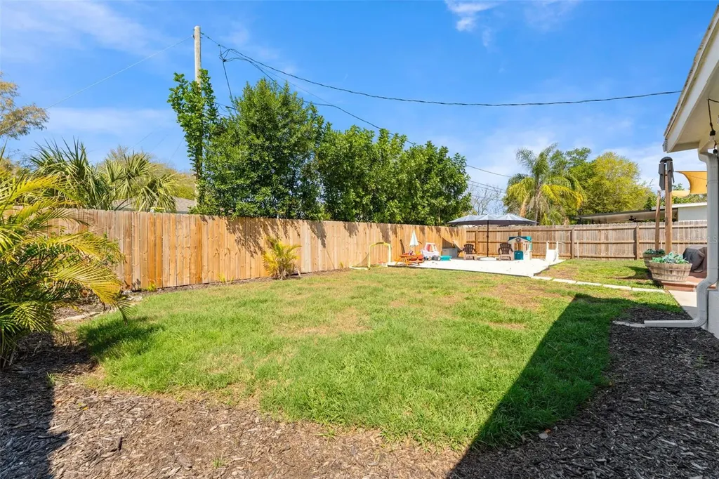 251 Davison Avenue NE St Petersburg FL 33703