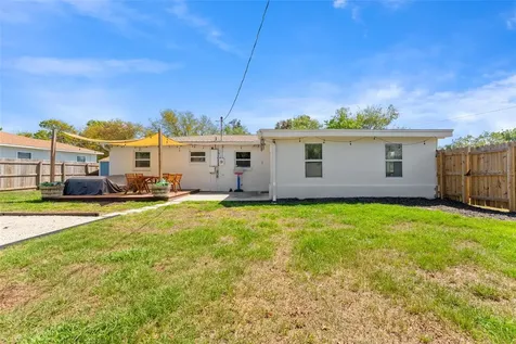 251 Davison Avenue NE St Petersburg FL 33703