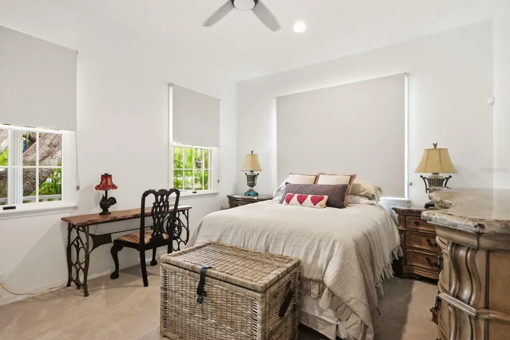 2351 NE Coachman Road Clearwater FL 33765