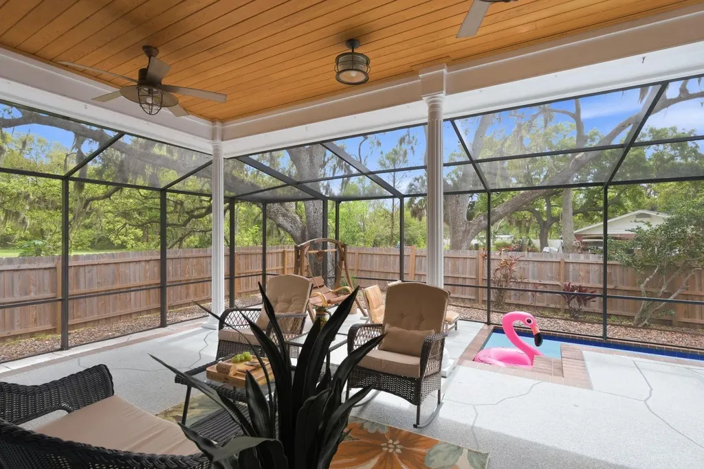 2351 NE Coachman Road Clearwater FL 33765