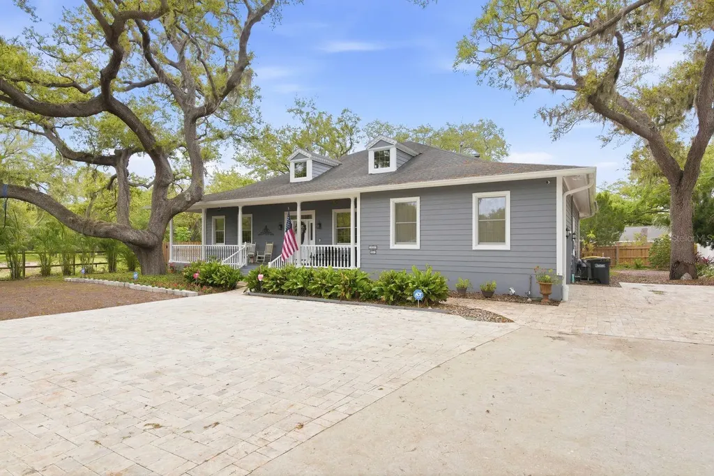 2351 NE Coachman Road Clearwater FL 33765