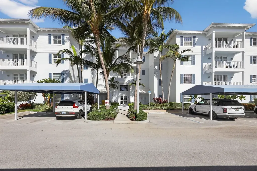 915 Bay Colony Drive S Juno Beach FL 33408