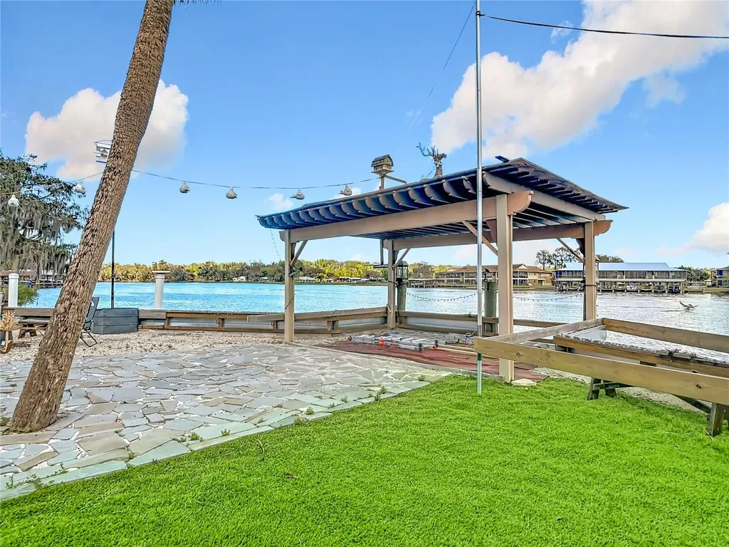 24545 Snail Road Astor FL 32102