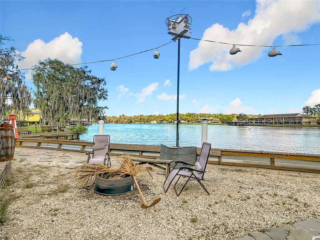 24545 Snail Road Astor FL 32102