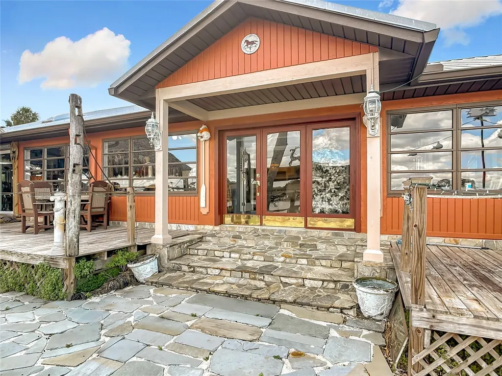 24545 Snail Road Astor FL 32102