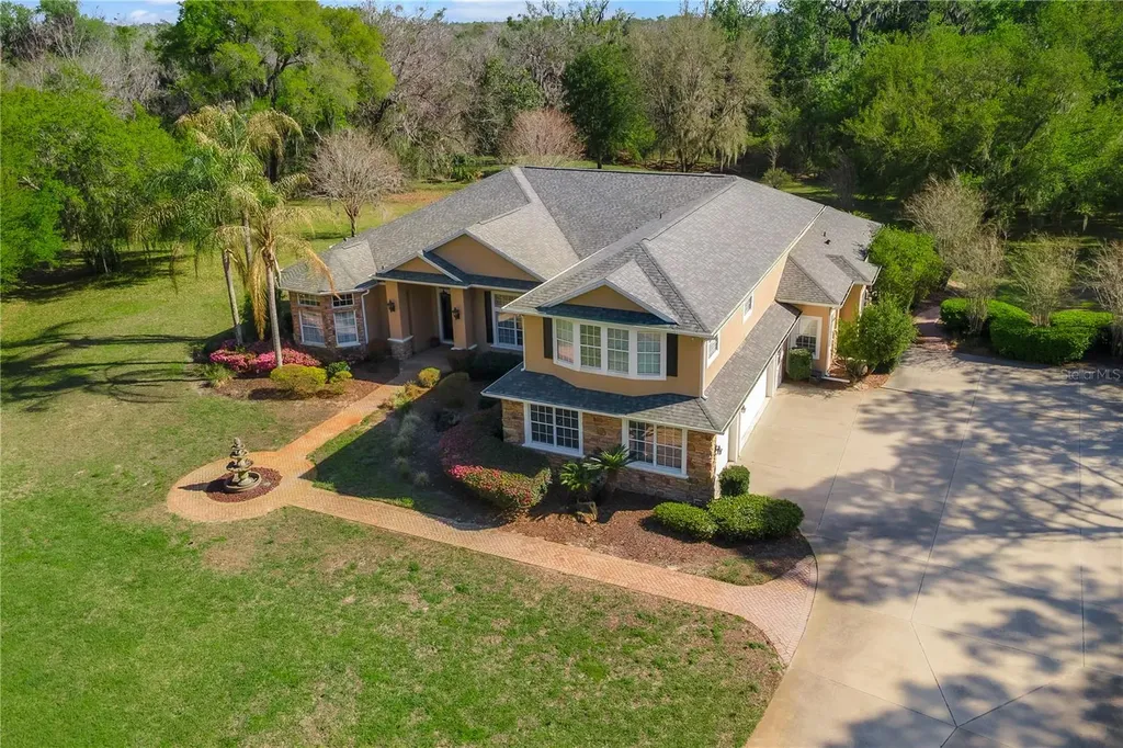 6826 Silver Charm Court Leesburg FL 34748