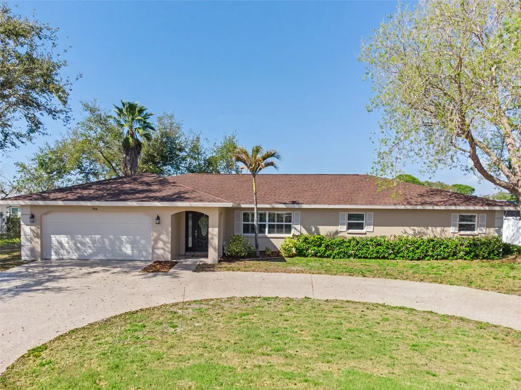 7918 Cypress Lake Drive Sarasota FL 34243