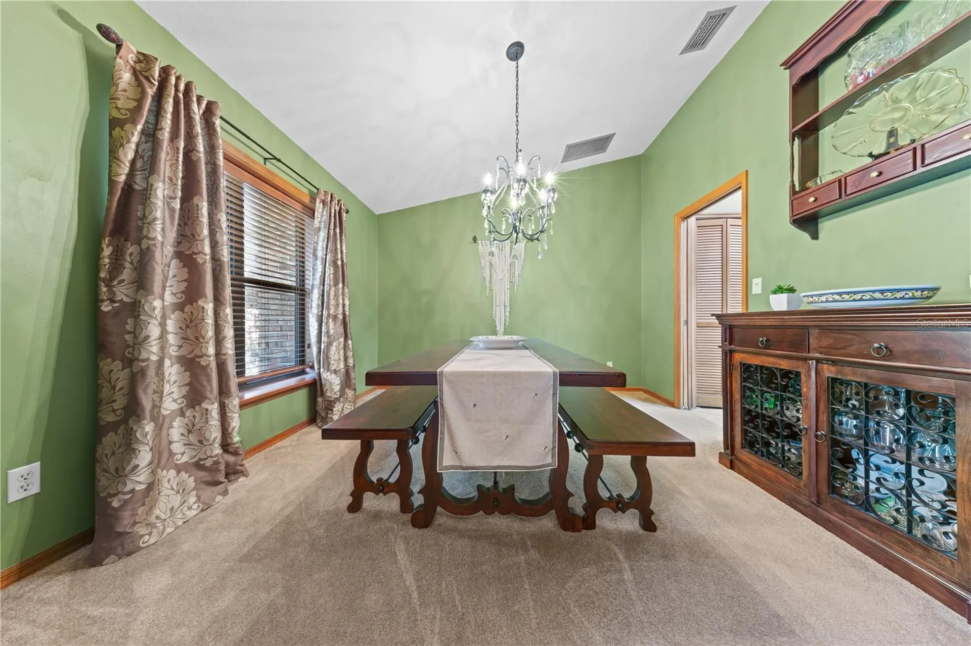 529 Burnt Tree Apopka FL 32712