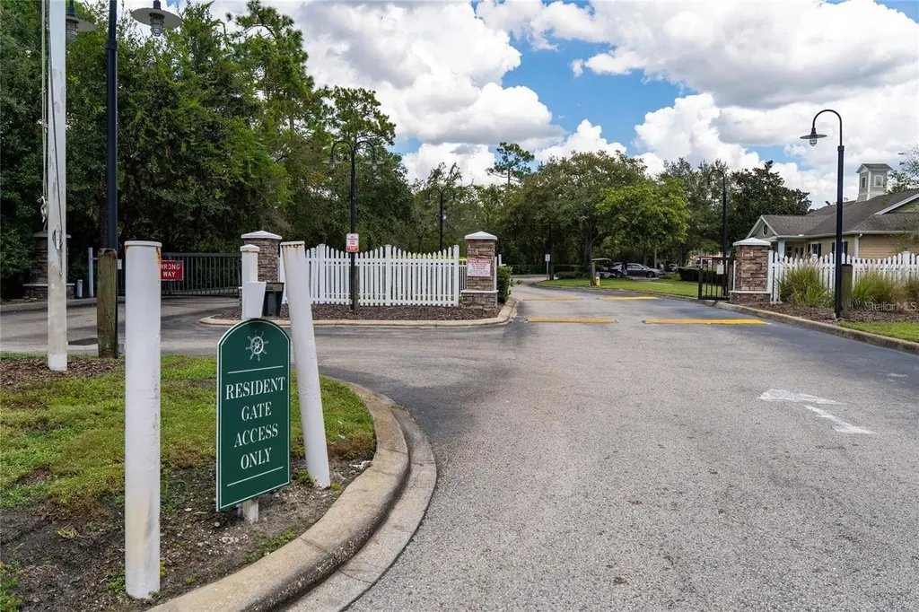 930 Moonlight Cove Road Orange City FL 32763