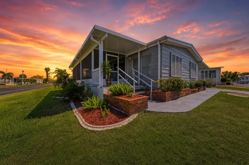 2 S Flora Vista Street Englewood FL 34223