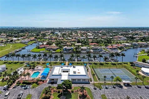 2 S Flora Vista Street Englewood FL 34223
