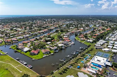 2 S Flora Vista Street Englewood FL 34223