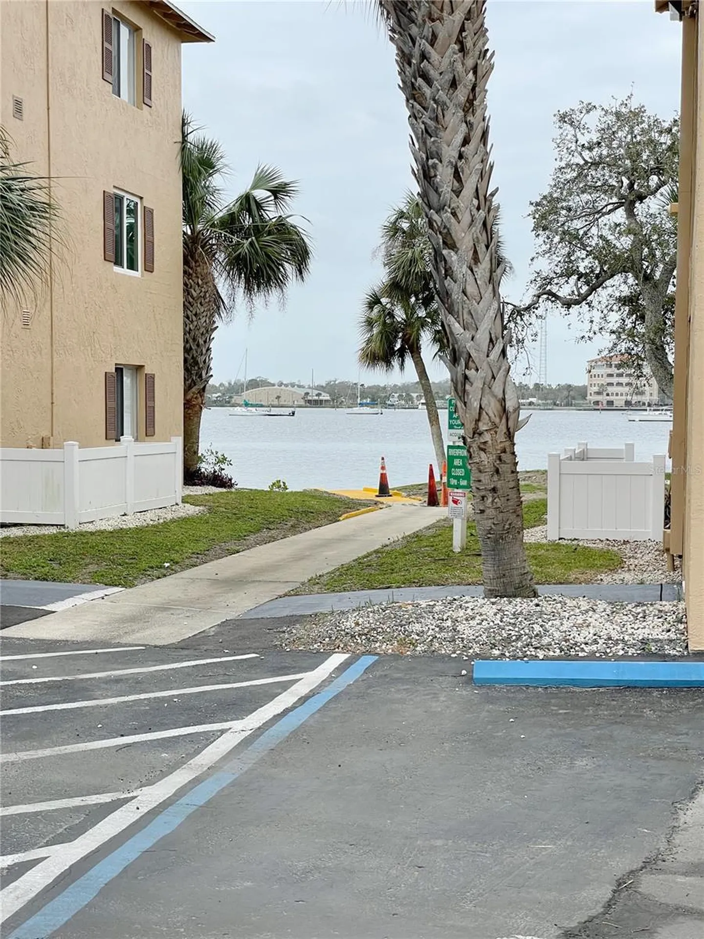 411 N Halifax Avenue Daytona Beach FL 32118