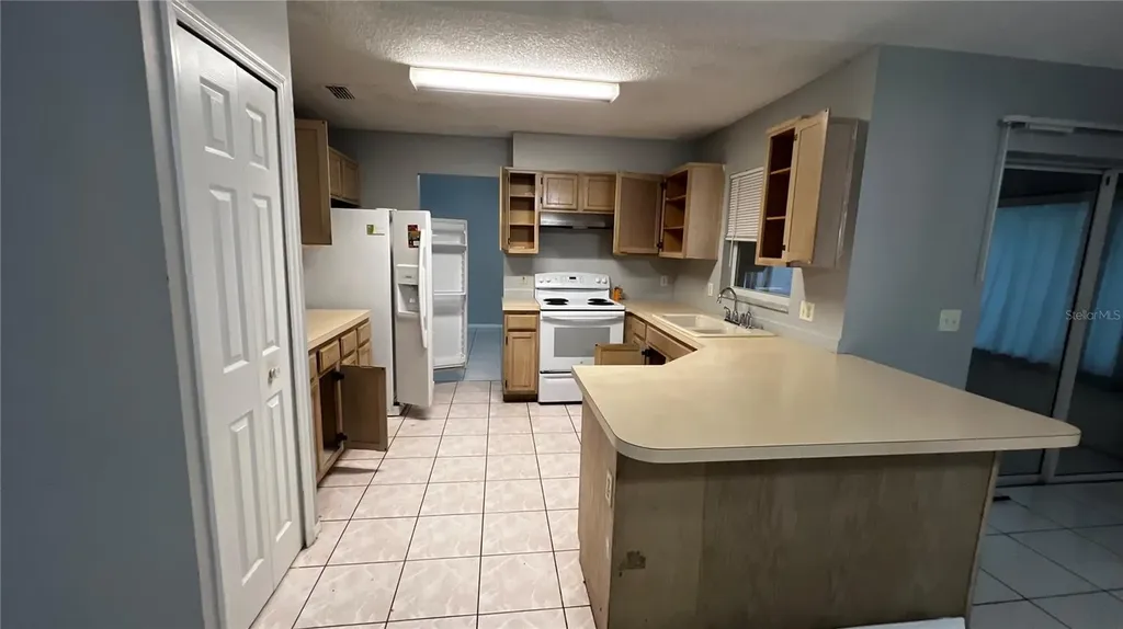 6409 Royal Tern Street Orlando FL 32810