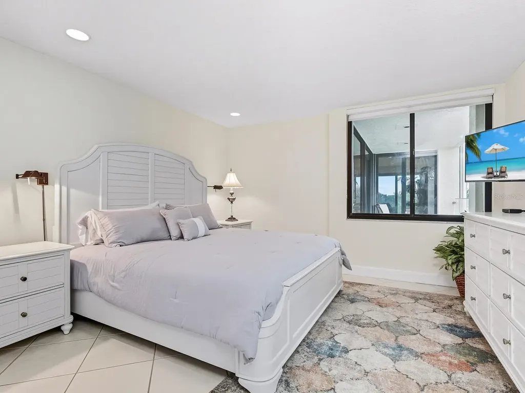 1511 Gulf Of Mexico Drive Longboat Key FL 34228