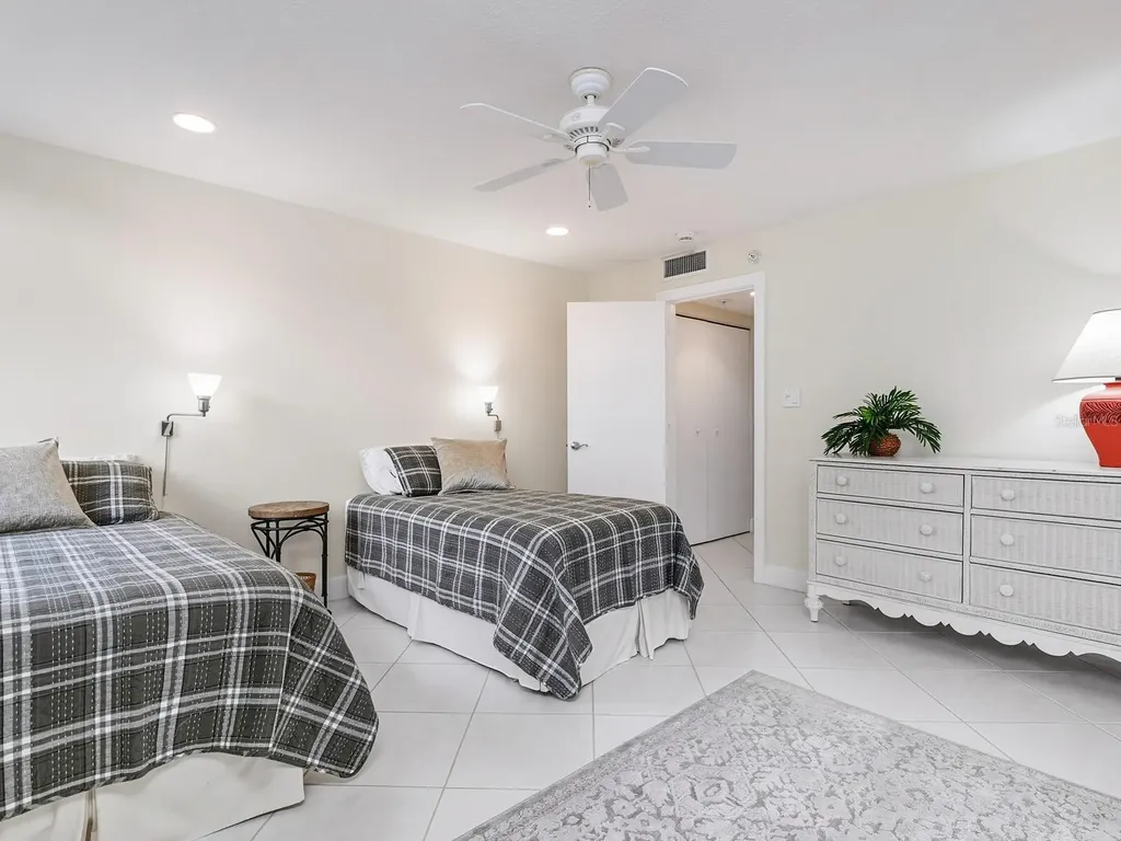 1511 Gulf Of Mexico Drive Longboat Key FL 34228