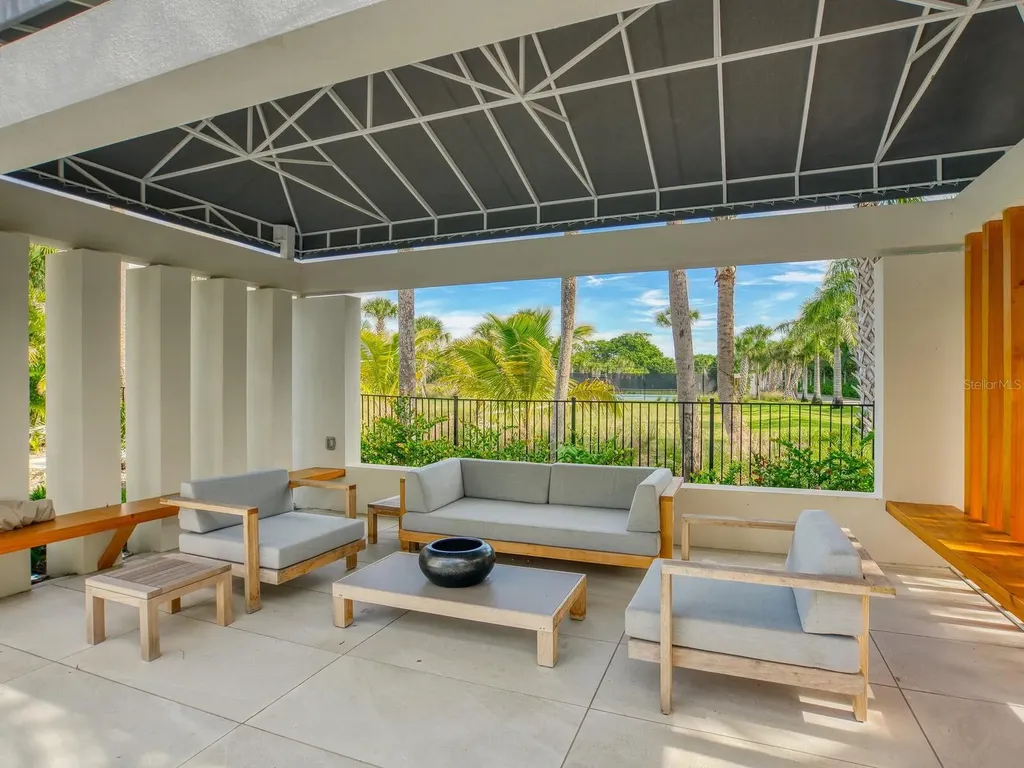 1511 Gulf Of Mexico Drive Longboat Key FL 34228
